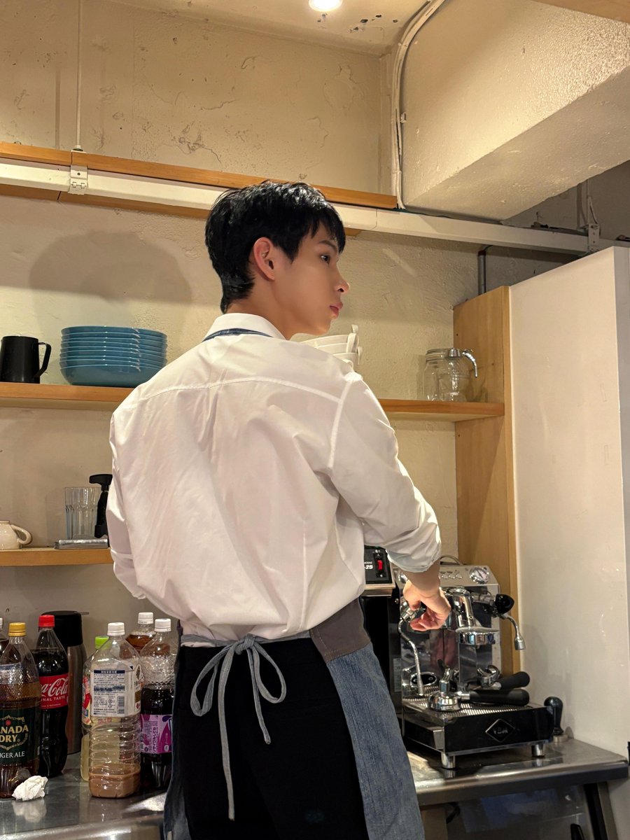 TIOT_NOW's tweet photo. [#건희]
나 바리스타 배워볼까??☕️

#홍건희 #HONGKEONHEE
#TIOT #티아이오티 https://t.co/1016cWkz1k