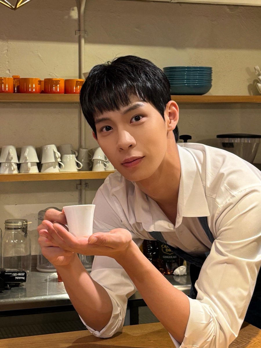 TIOT_NOW's tweet photo. [#건희]
나 바리스타 배워볼까??☕️

#홍건희 #HONGKEONHEE
#TIOT #티아이오티 https://t.co/1016cWkz1k