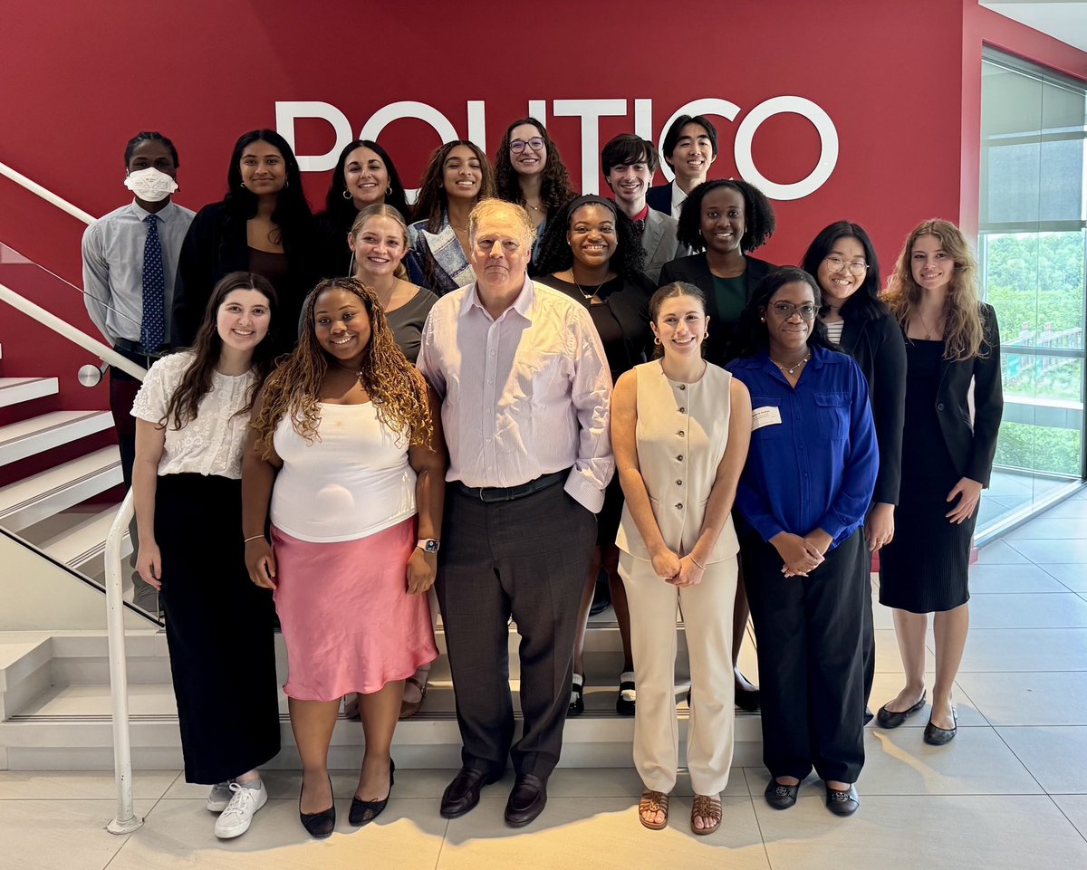 vbianco33's tweet photo. That’s a wrap on @POLITICO Journalism Institute 2025! Thankful to have gotten to learn from so many reporters &amp; editors alongside hardworking, motivated student journalists. https://t.co/WMxVusjX7p