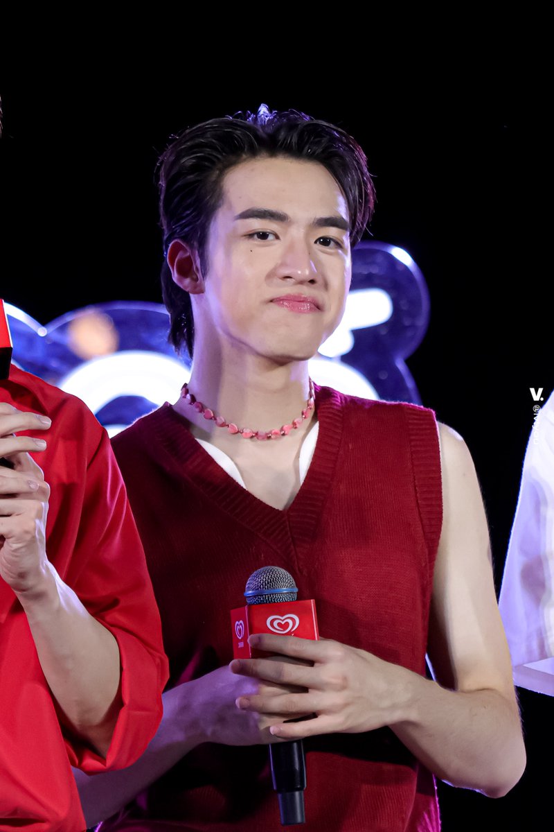 😏😏
V.

#WALLSXPROXIE
#ร้อนนี้เที่ยวไหนไปกับวอลล์
#PROXIEVictor
#PROXIEth️️️️