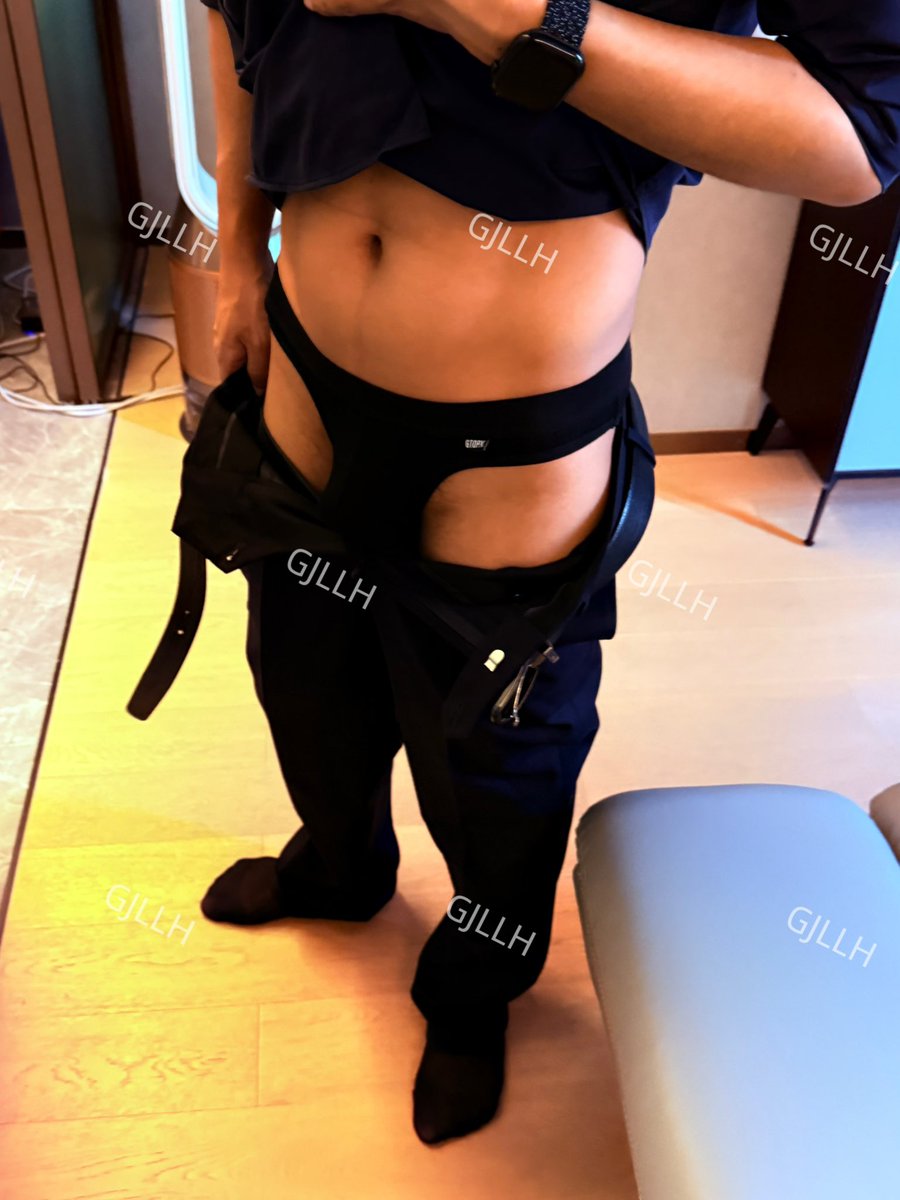 艹得我太爽了。射了好多在我逼里……