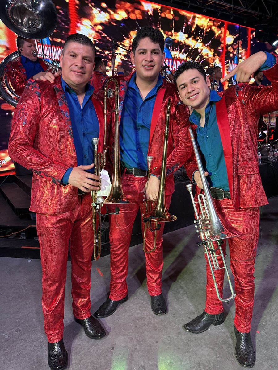 Arrolladora's tweet photo. ¡Muchas gracias, Springdale, AR. ! 🤩
Nos hicieron sentir como en casa, cada canción la cantaron con el alma, y eso no se olvida tan fácil…
Nos vamos llenos de su cariño y con ganas de volver muy pronto. ¡Una noche simplemente Arrolladora! ❤️

#LaArrolladora #SpringdaleAR #AquíHayParaLlevar