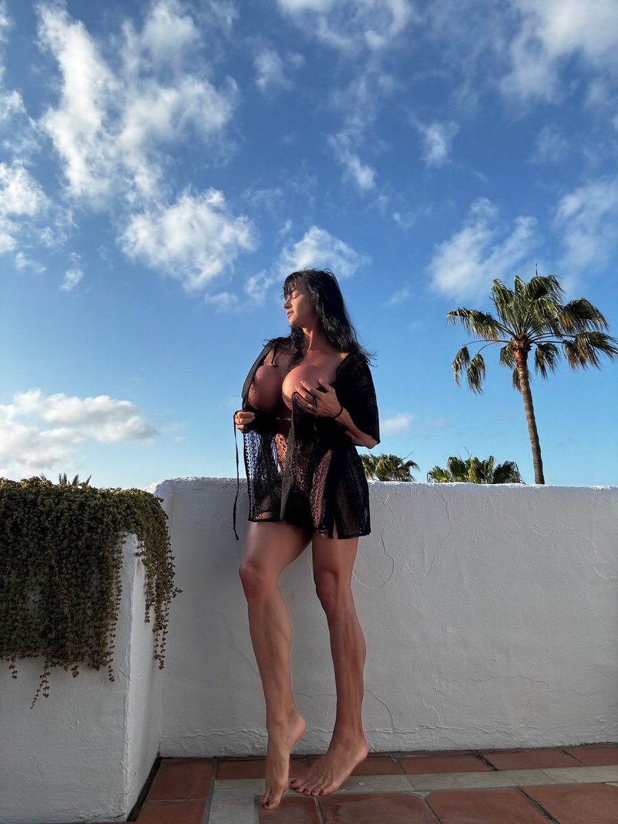 Finally Weekend 🥰 where would you like to be right now if you could choose?