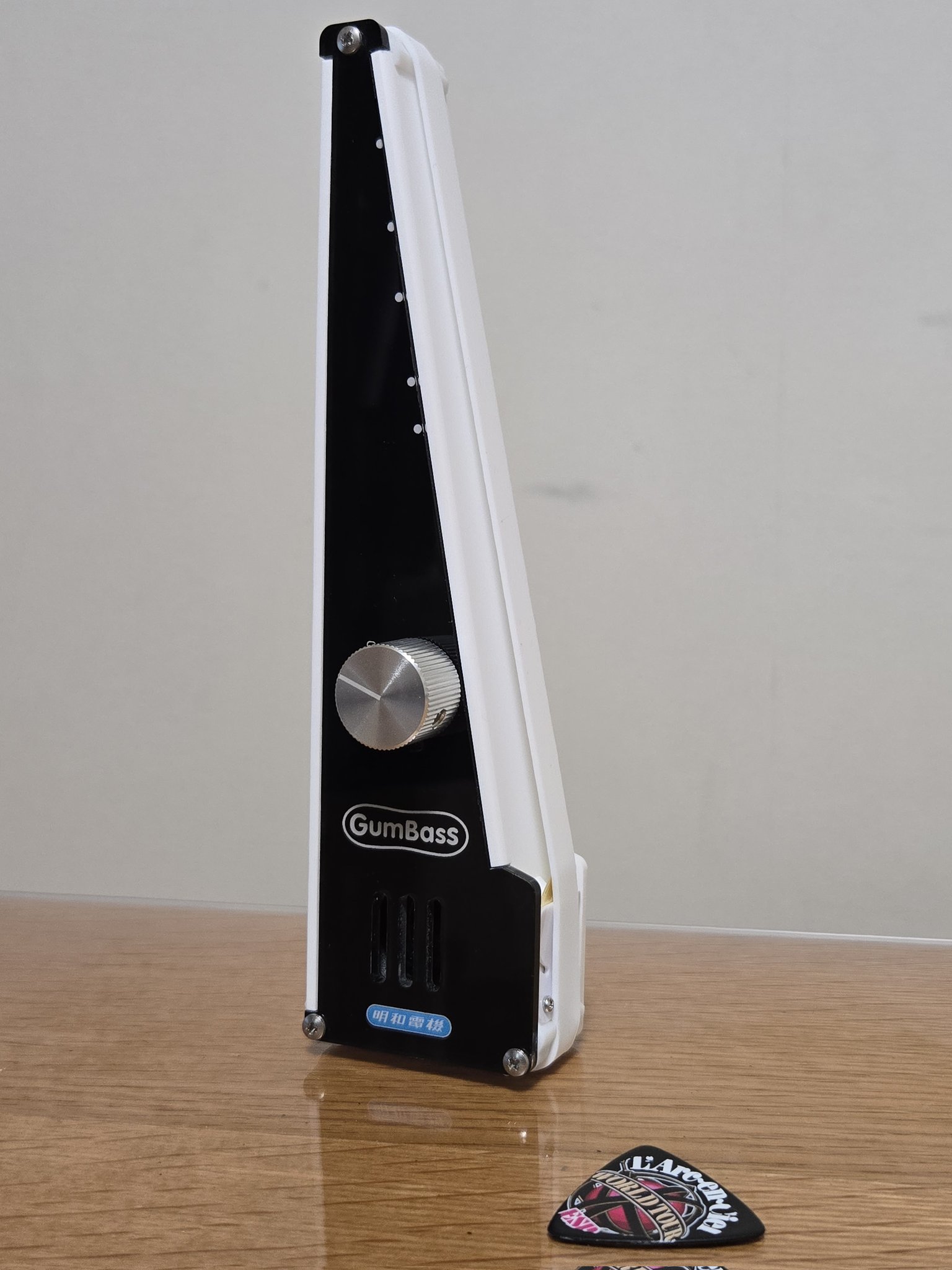 明和電機 ゴムベース ストレートモデルアイボリーGumBass 明和電機 ゴムベース ストレートモデル サイン入り - メルカリ