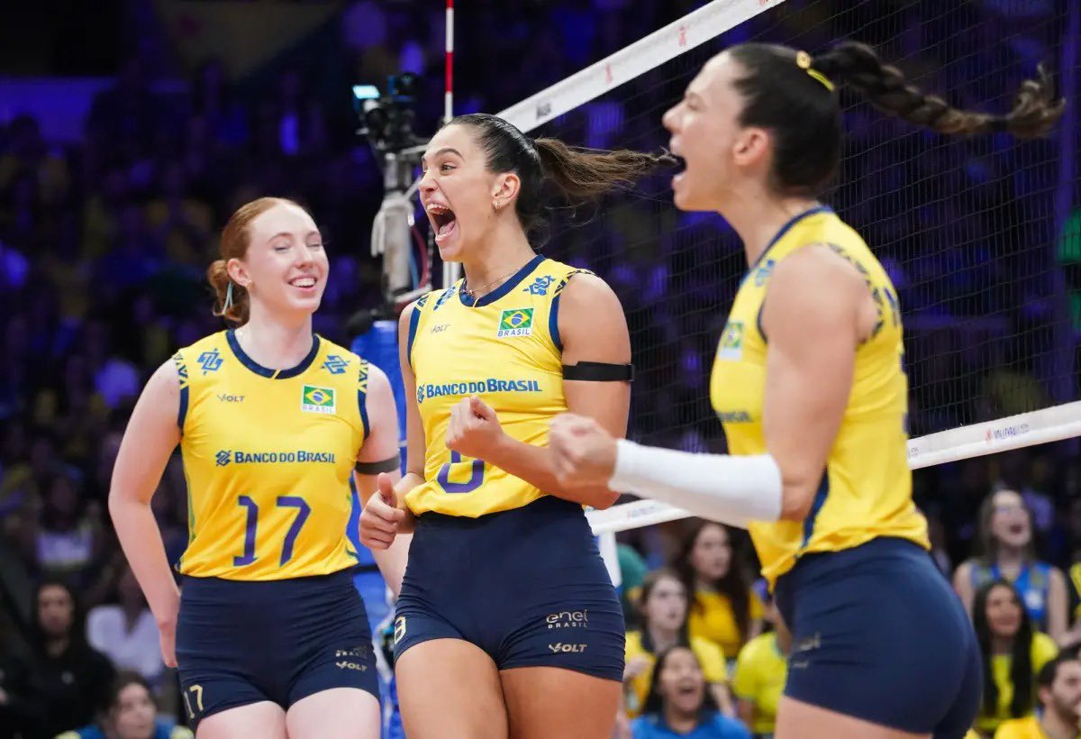 JOGO DURO!!!

🏆VNL Feminina
⚔️Brasil x Itália 
🕛10h00
🏟️Maracanãzinho 
📍Rio De Janeiro, Brasil 
📺#VoleiNoSportv, #VoleiNaGlobo, #VBTV

💚💛💙🤍