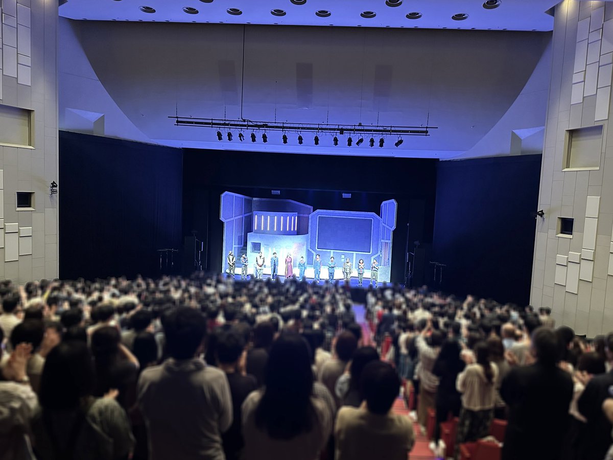 ＼＼ ✨全公演終了✨ ／／

『リプリー、あいにくの宇宙ね』大千穐楽🌌🚀✨
大団円でした😭😭😭🎊🌟

絶賛バラシ中です🛸🔧💪
スタッフはまだまだがんばります〜💪💫🌟

キャストのみなさん、気をつけてお帰りくださいね🙏🌠✨

そして、
みなさまの感想SNS、とってもうれしいです🌟💫