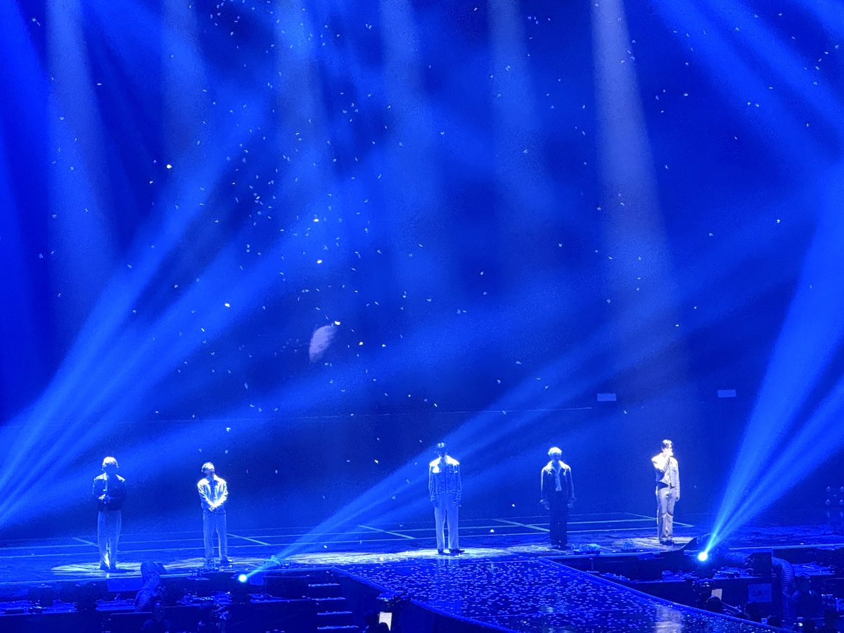 The 6 People's Journey💫

ビニのところに🦋が飛んでた😭
素敵な時間をありがとう。

#아스트로 #ASTRO #아로하 #AROHA
#아스트로드 #ASTROAD #Stargraphy