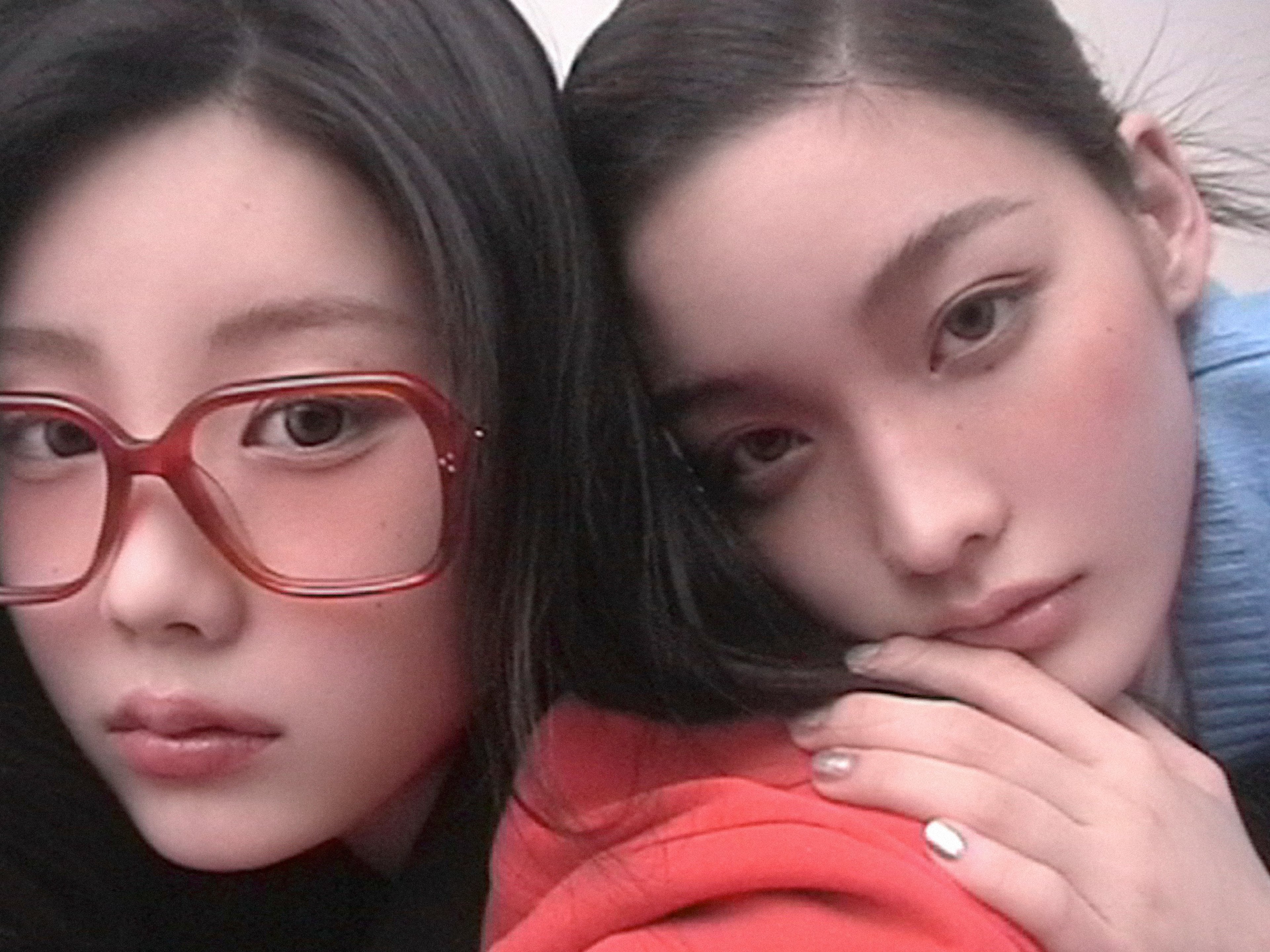 ILLIT(아일릿) 'bomb' Concept Photo (GLLIT Ver.) | 인스티즈