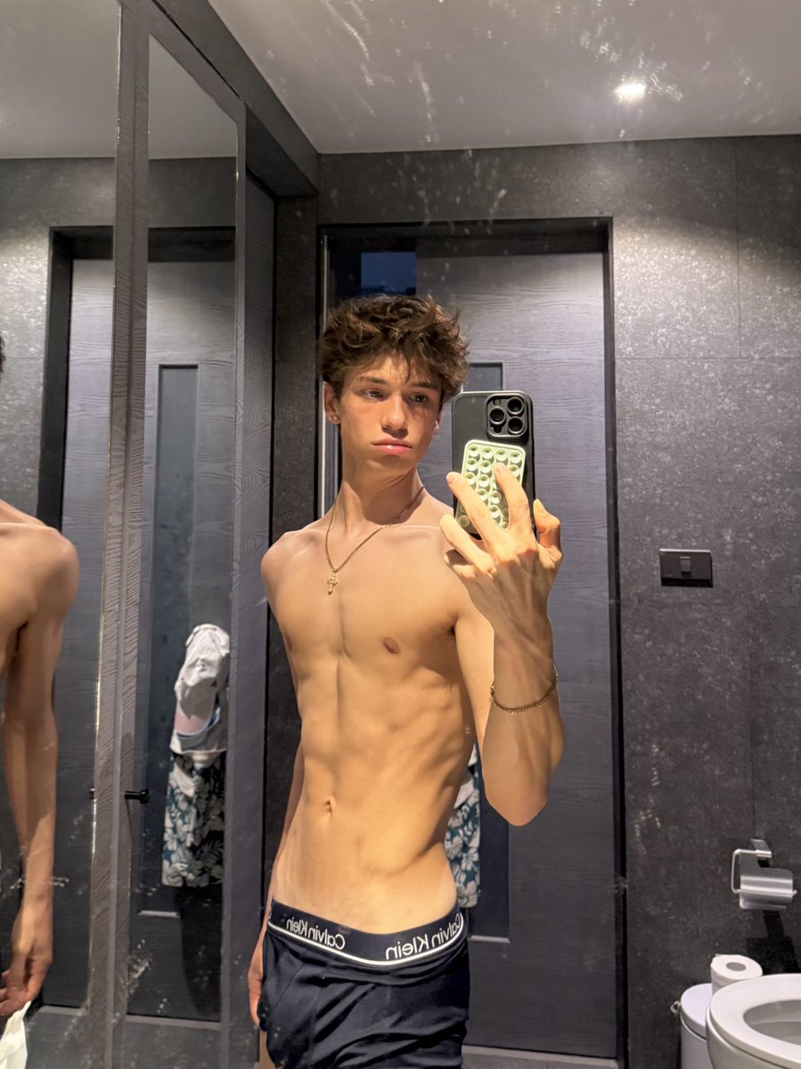 wanna see more? 😘