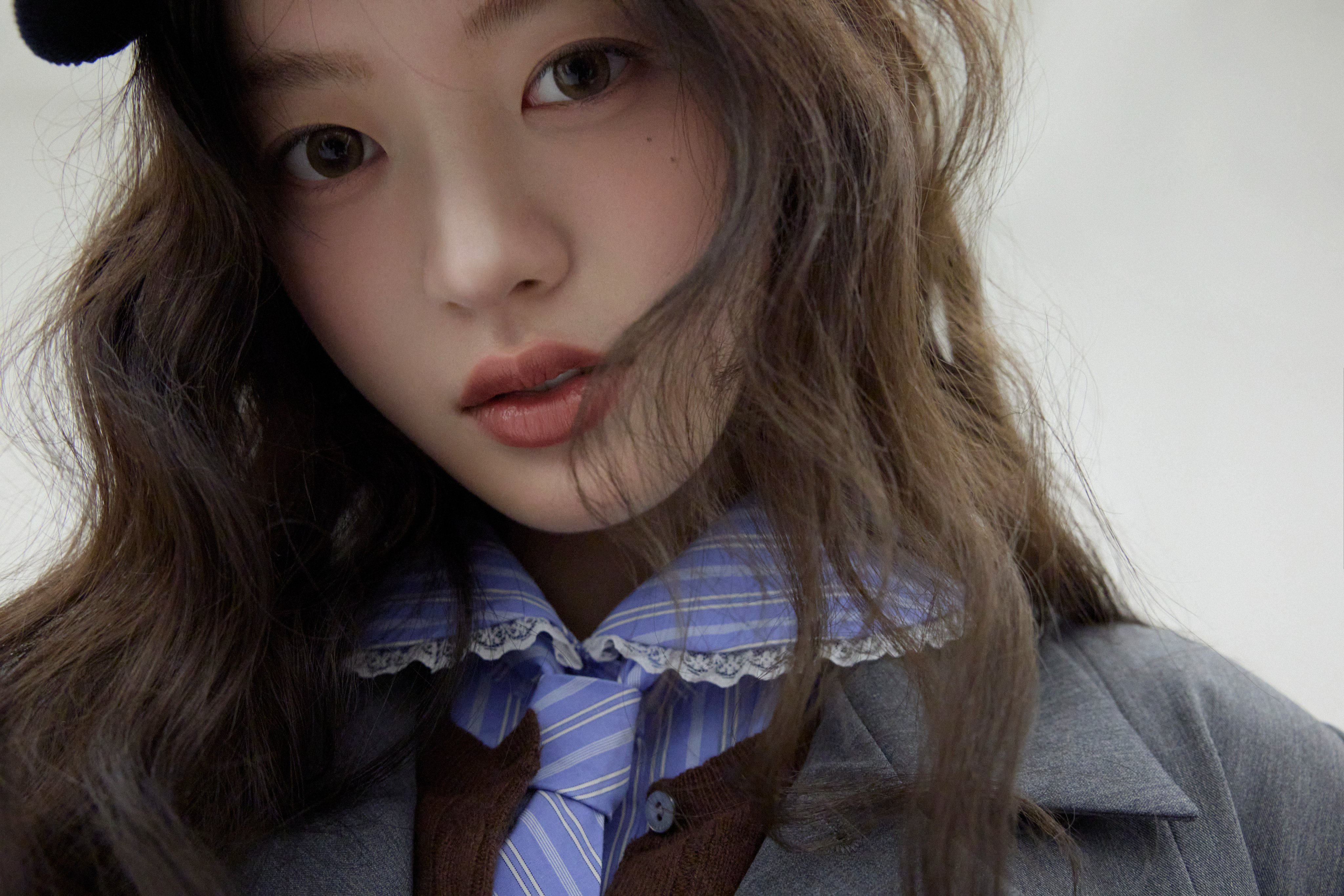 ILLIT(아일릿) 'bomb' Concept Photo (GLLIT Ver.) | 인스티즈