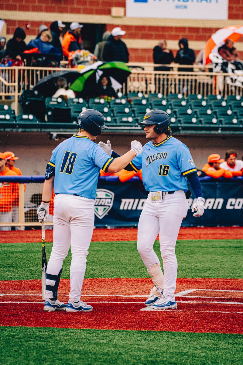 ToledoBaseball's tweet image. We love being on the diamond with our friends 😁

#TeamToledo | #NationalBestFriendsDay