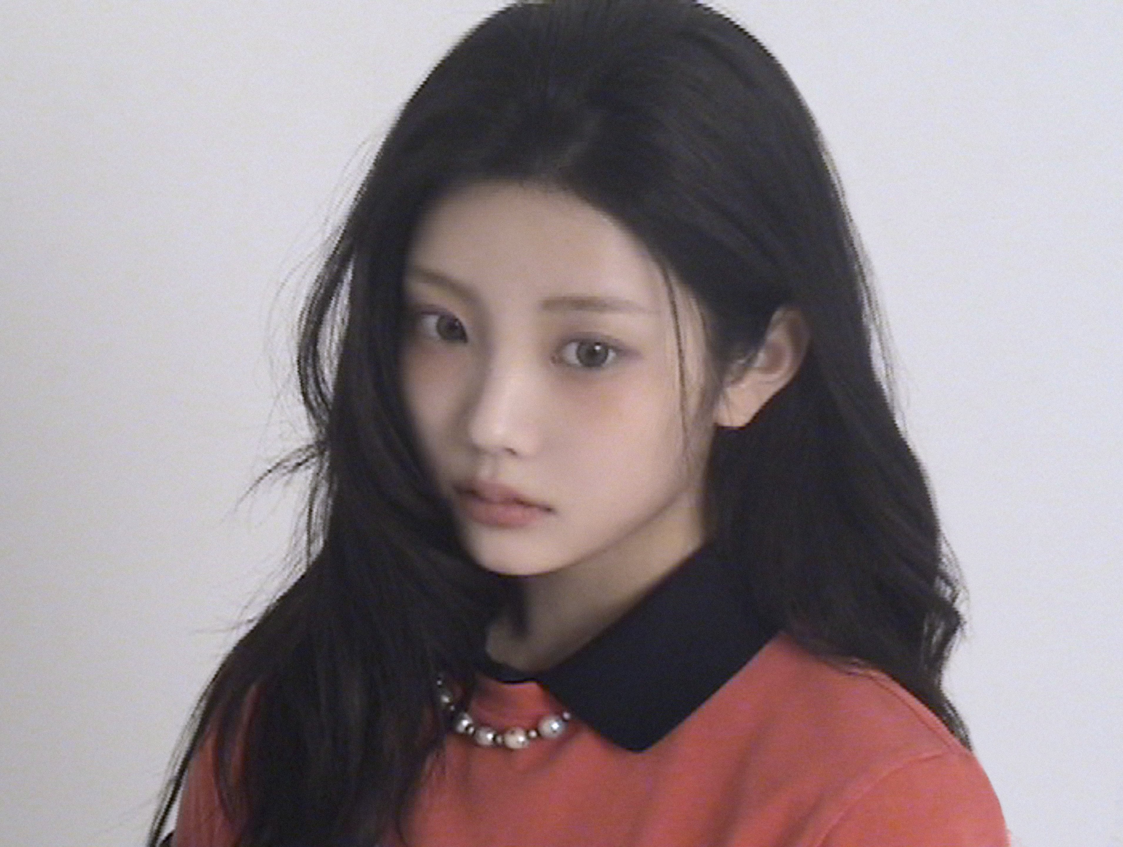 ILLIT(아일릿) 'bomb' Concept Photo (GLLIT Ver.) | 인스티즈