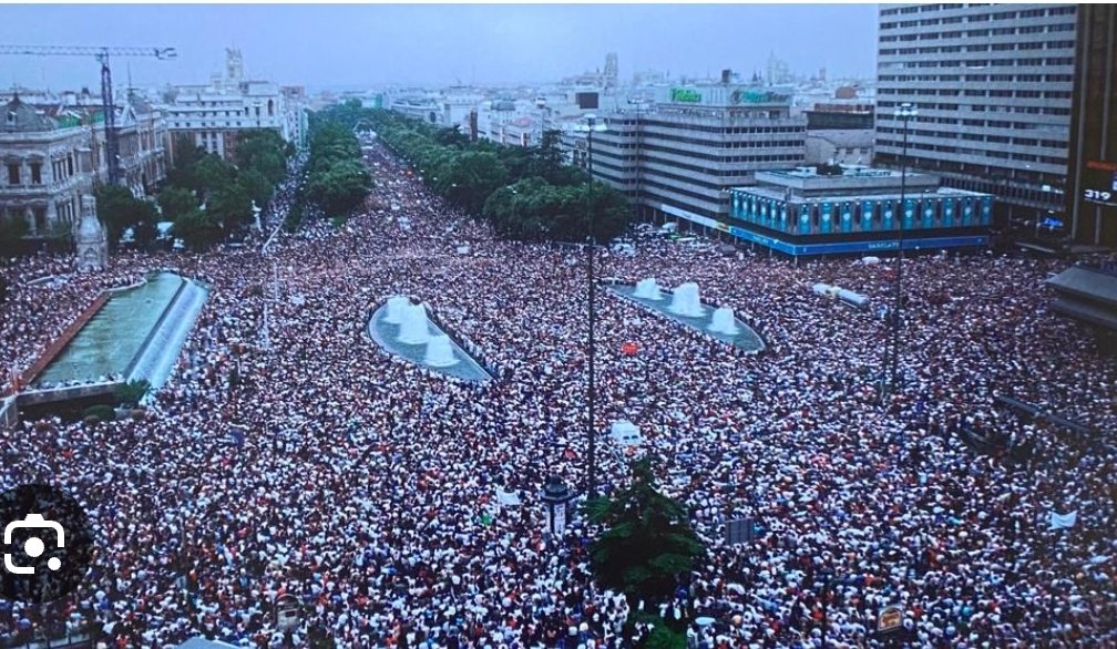 El Gobierno deja libre al etarra Kantauri, verdugo de Miguel Angel Blanco, porque necesita los votos de Bildu para seguir aferrados al sillón. 

Dónde están los millones de personas que se escandalizaron y manifestaron por el atroz asesinato...?