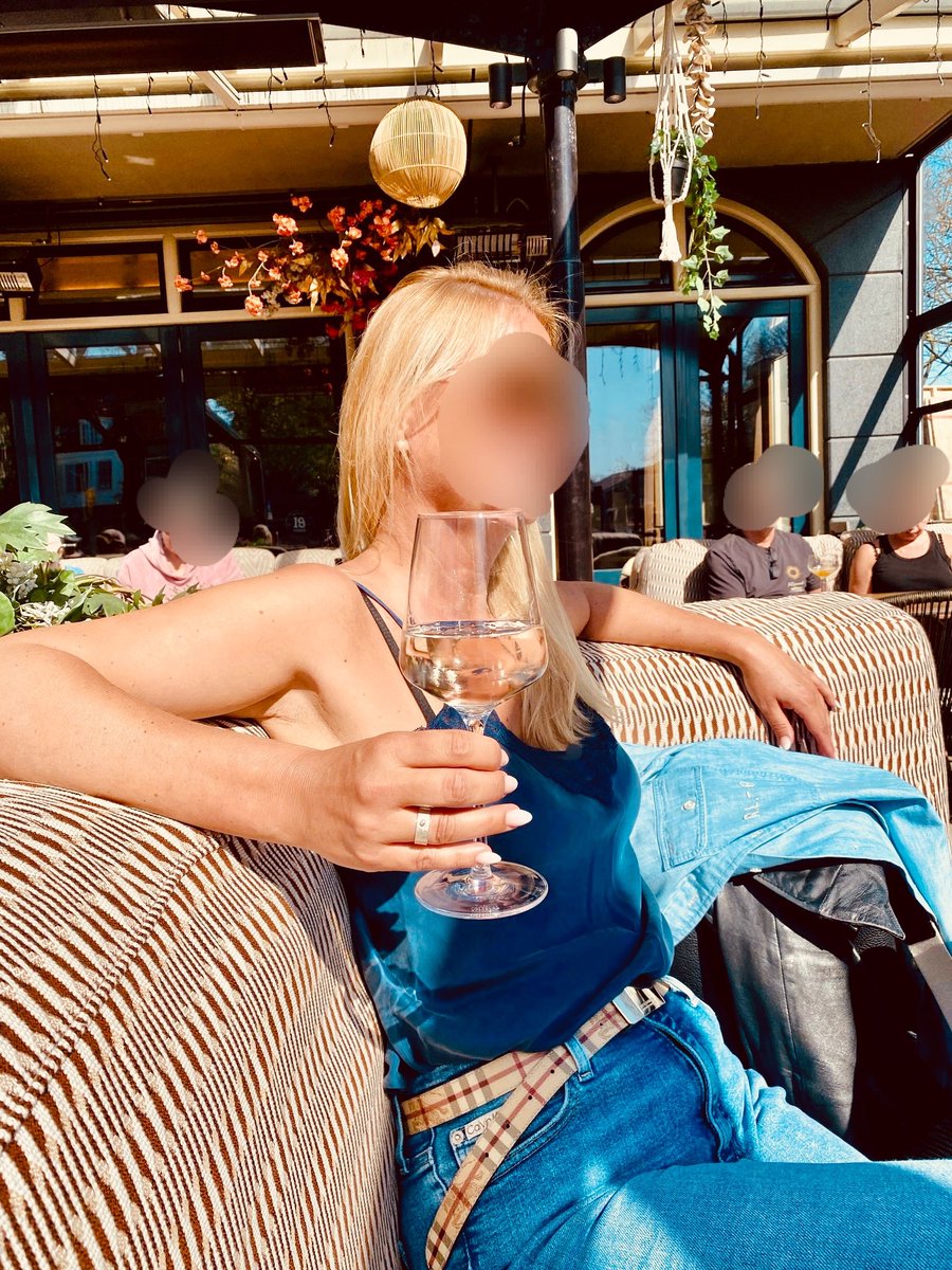 Genieße mein Luxus Leben 🤩

Findom Geldherrrin paypig