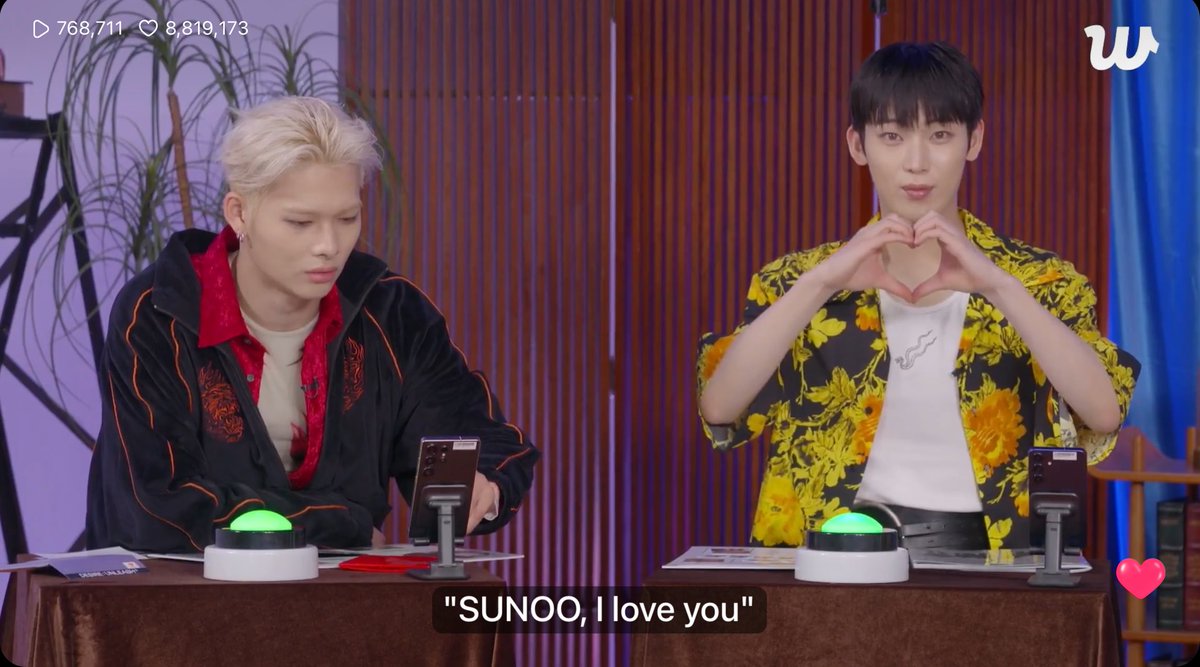 Jungwon reads a comment: “SUNOO, I love you”

Sunoo: Thank you 🫶🏻