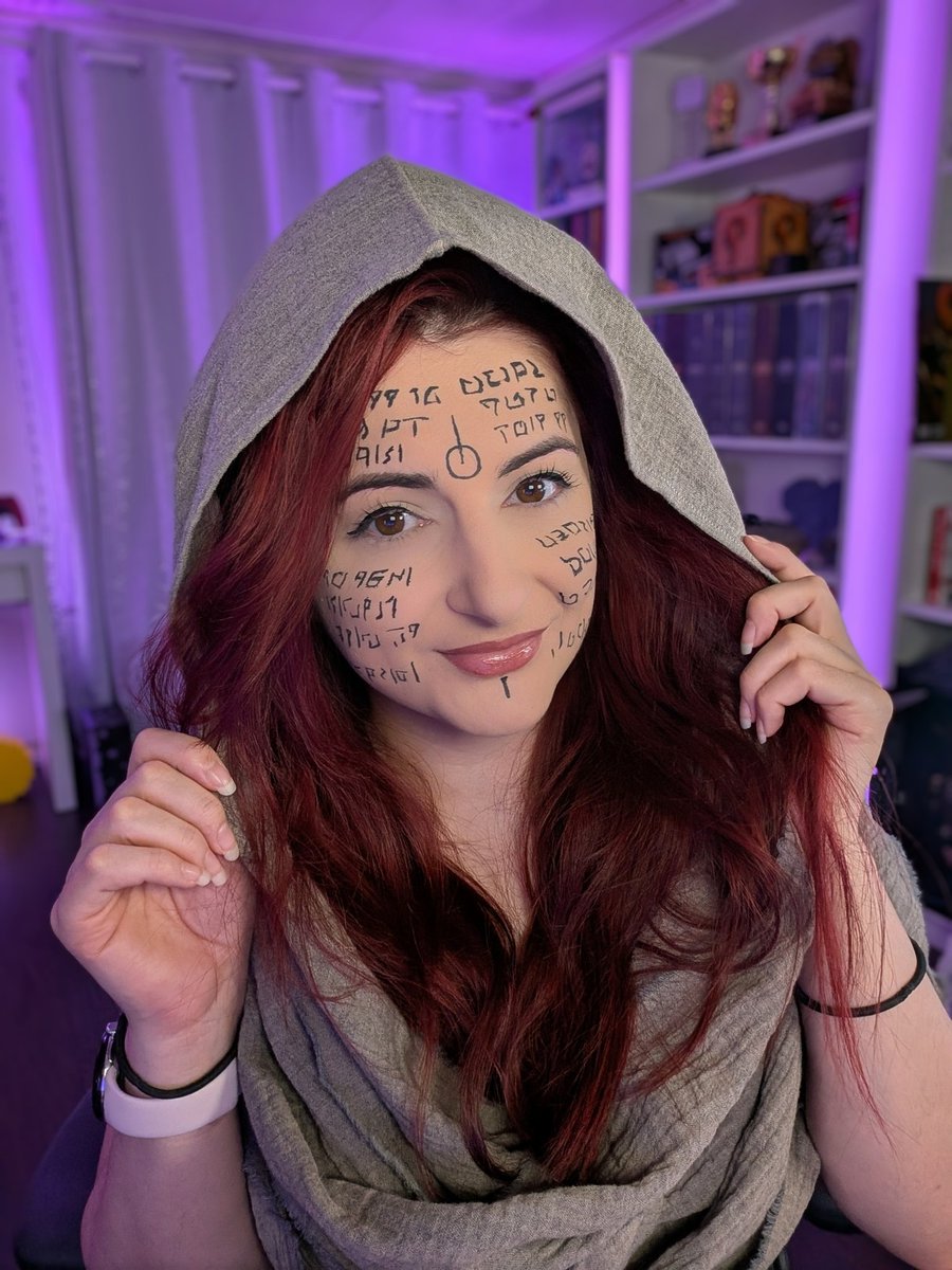 Playing more Dune: Awakening today!

I didn't have any blue contacts.. can somebody edit in blue eyes lol

Also I'm live twitch.tv/anniefuchsia