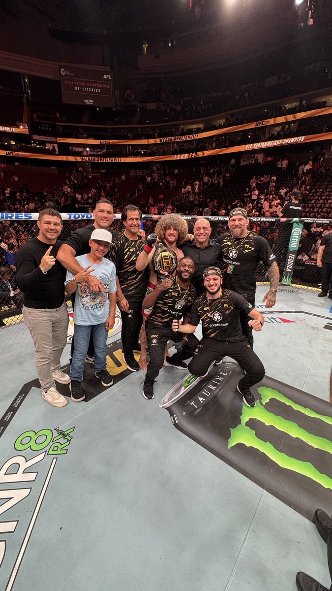 Labonno188112's tweet image. Congrats to the CHAMP!! Amazing and very dominant win tonight!!! What a journey it’s been! Cheers from me and the funkharborrum family!

Update link,fily.site/zqlCy

#UFC315 
#FunkHarbor 
#family #Update #LINK