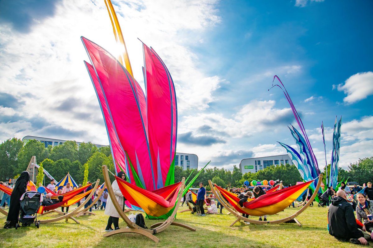 The boats are back in #Leicester today (Sunday) for day 2 of this year's Riverside Festival! 
The fun starts at 12 noon, with dragon boat racing, live music and tasty street food.
Download your brochure here!
visitleicester.info/festival/river…