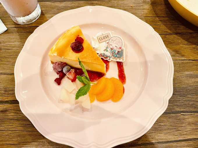 お誕生日にお友達とういままのカフェに行ってきました〜! 可愛すぎ空間でした〜!! #喫茶ういしぐれ