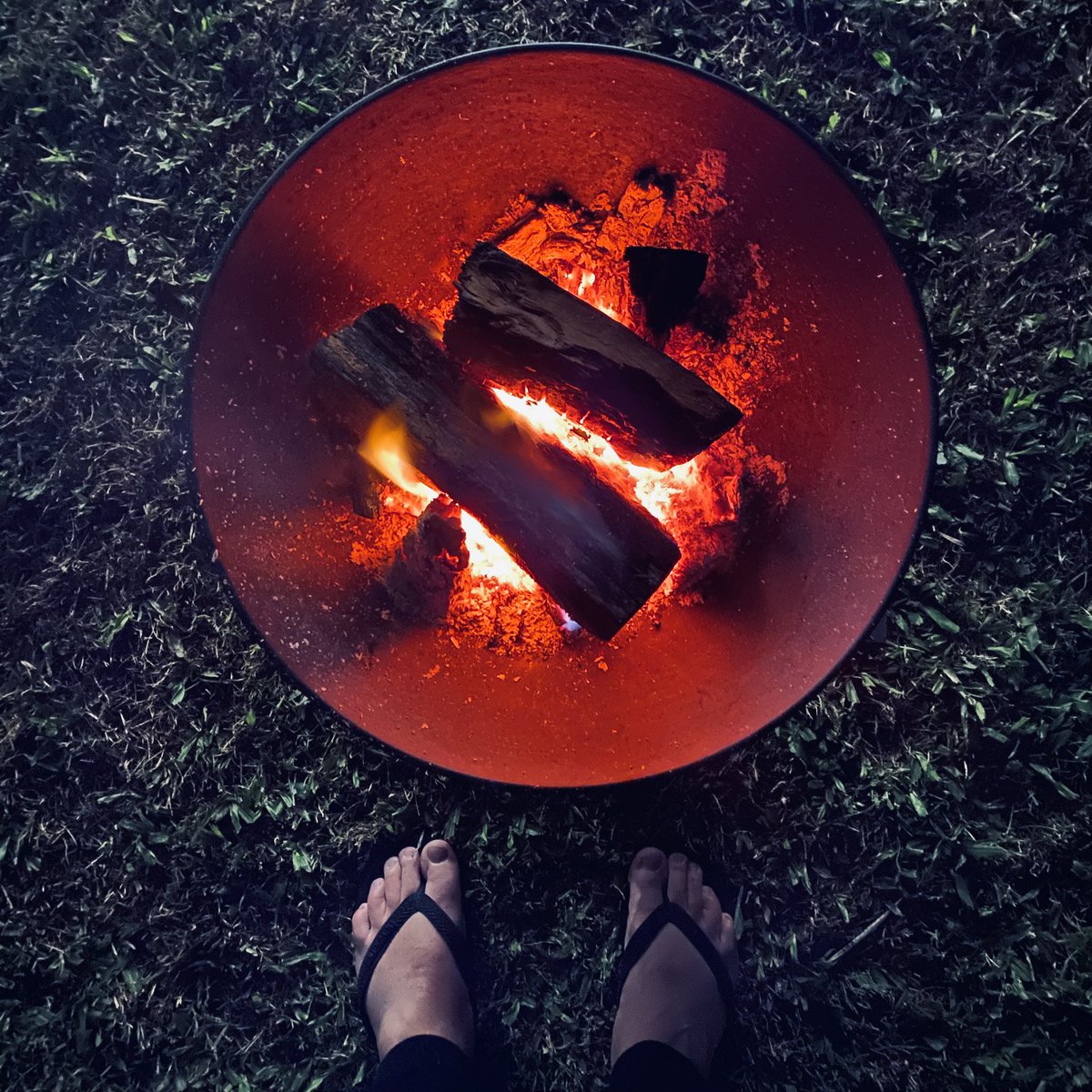 ScriptureBoss's tweet image. On this winter Sunday night in Brisbane, fire pit embers glow like ancient altars, red wine flows as a covenant. In sacred stillness, let’s toast the coming week’s ventures, fueled by hope and bold ambition. #BrisbaneWinter #FaithInBusiness #ScriptureBoss
