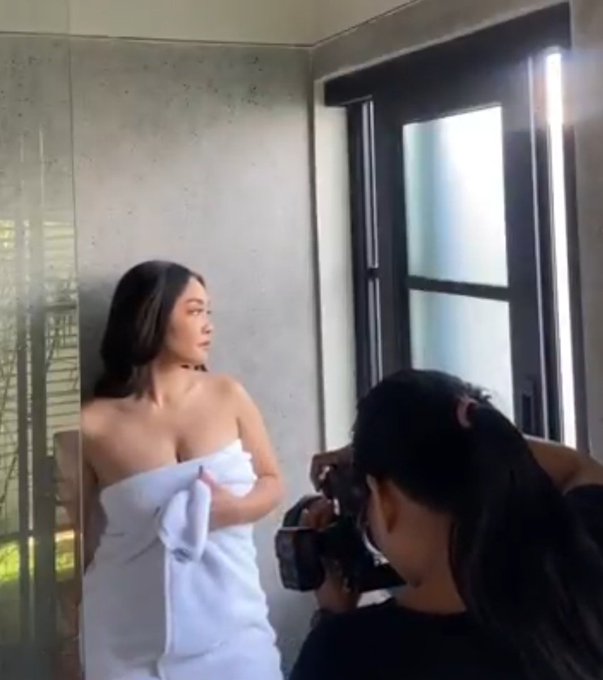 BTS photoshut tante Mana
