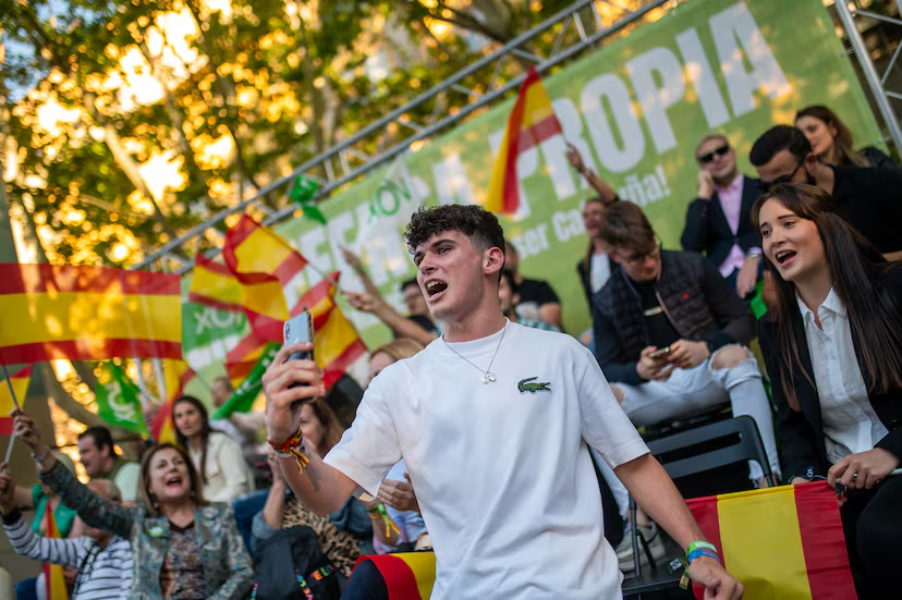 🇪🇸 El 35% de los jóvenes catalanes de entre 18-24 años son de derechas o de extrema DERECHA, según un estudio de la Agencia Catalana de la Juventud

HONOR joder estamos de vuelta