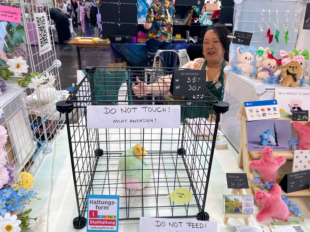 DieselsVideos's tweet image. Bei  @chi_plush ist heite Käfighaltung angesagt. 😳