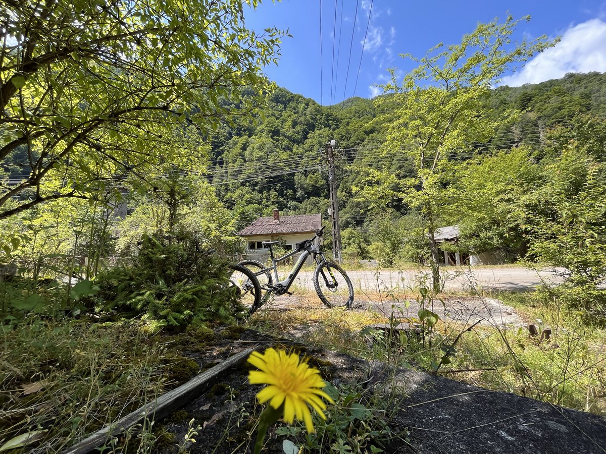 corvinebike's tweet image. Trasee făcute pentru povești. 👉 corvinebike.ro/traseu/traseu-… 
#MemoryTrails #PedalStories #AdventureMaps
