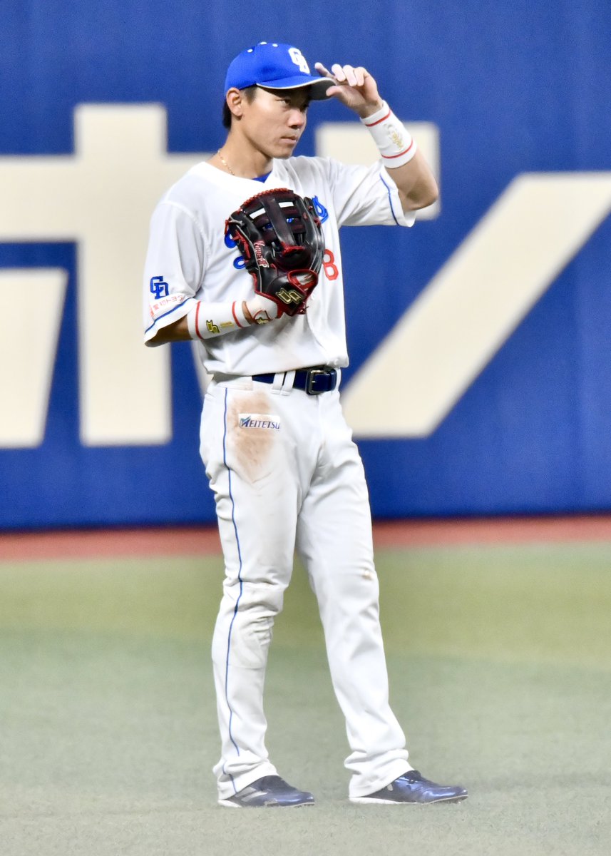 大島さんが土の付いたユニフォームでレフトにいるのがとても嬉しい