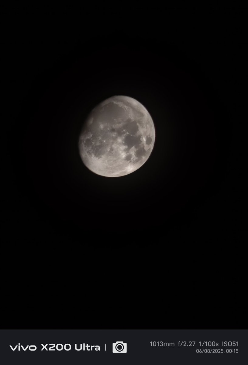 chitreamol's tweet image. Sangeet Samrat Naushad Ali Road, Bandra West, Mumbai.

Point &amp;amp; Shoot impulsive picture clicks.  #nofilters #noedits #pointandshoot #purebliss 💕 

#mumbai #mumbaikar #mumbaidiaries #mumbaimerijaan #paus #rains #clouds #baarish #paani