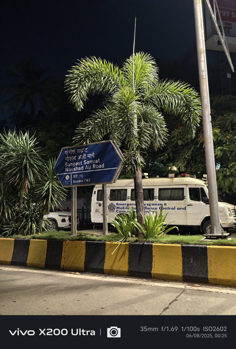 chitreamol's tweet image. Sangeet Samrat Naushad Ali Road, Bandra West, Mumbai.

Point &amp;amp; Shoot impulsive picture clicks.  #nofilters #noedits #pointandshoot #purebliss 💕 

#mumbai #mumbaikar #mumbaidiaries #mumbaimerijaan #paus #rains #clouds #baarish #paani