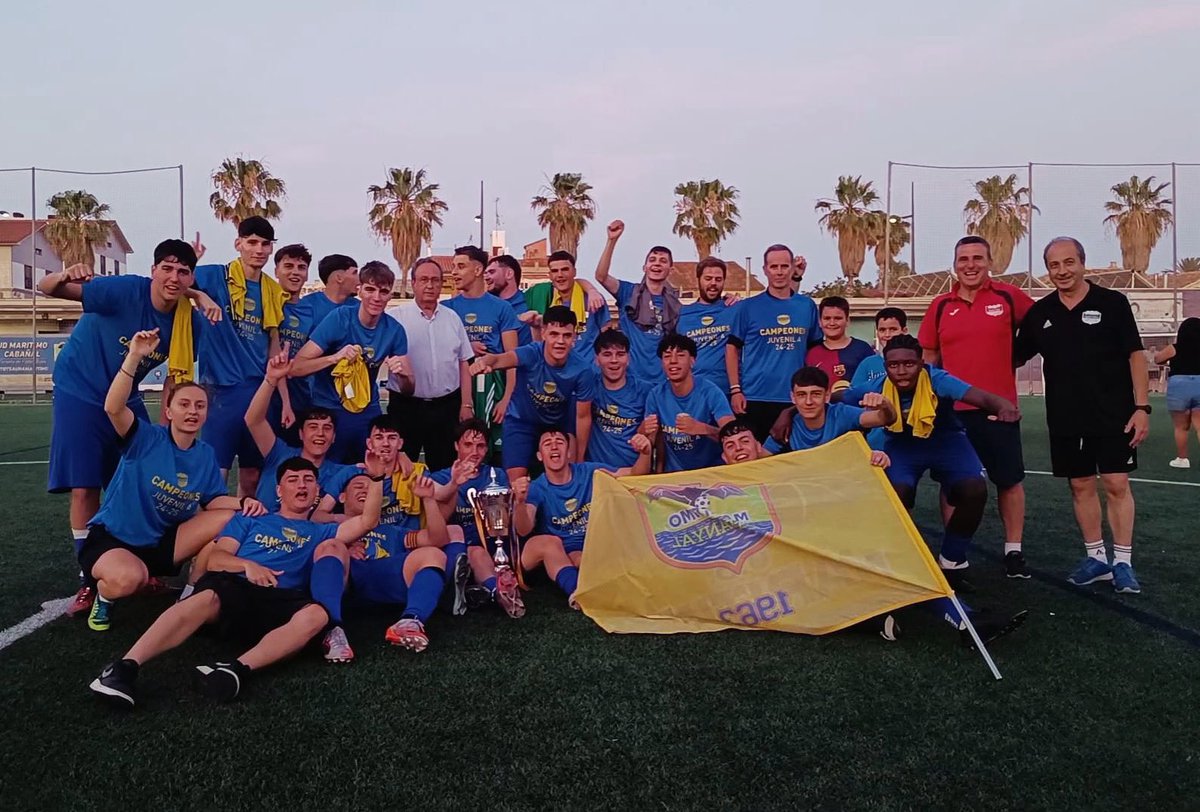 MaritimoCabanal's tweet photo. ✨🎉 CAMPEONES - JUVENIL A

⚽️2a Regional Juvenil - Grupo 8 https://t.co/JKGziptRO8