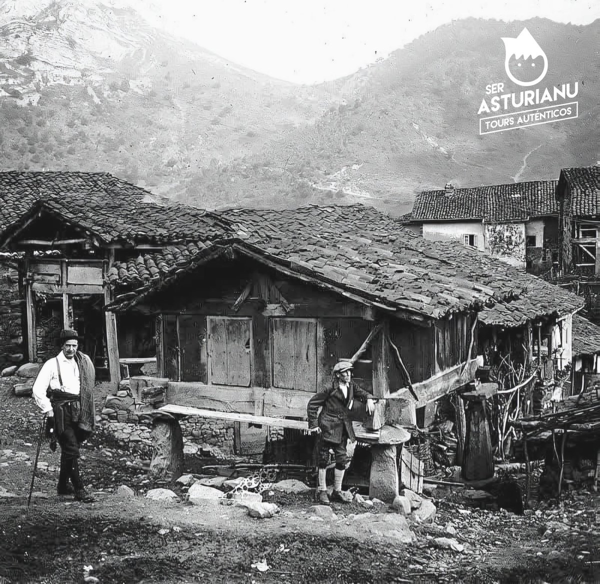 SerAsturianu's tweet image. Horro a dos agües en Viegu, conceyu de #Ponga.

📸 Celso Gómez Argüelles (1925) #MemoriaAsturiana