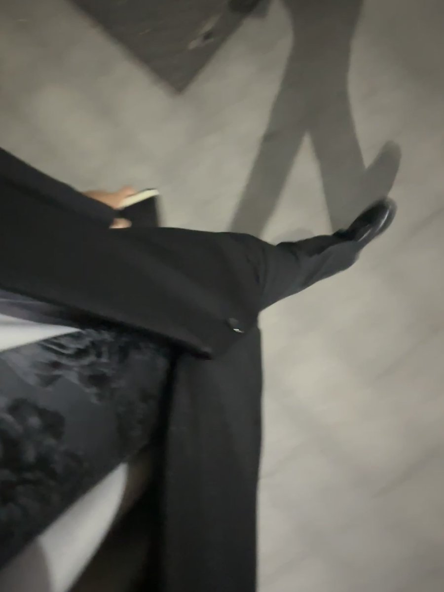 福利姬Blues分享的黄推图片2 - 网红私拍内容