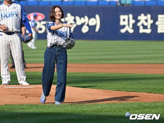 bbomoong9's tweet photo. 흐앜ㅋㅋ 공 위치 보고 웃참 실패함 🤣🤣 
진짜 너무 귀여워…. ㅠㅠ https://t.co/pj6b8rJ3Ux