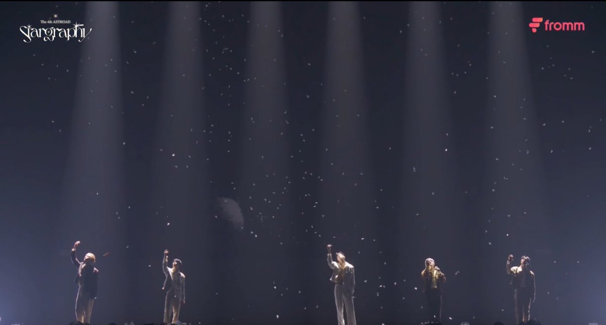 bobahyukie_'s tweet photo. six or nothing 💜 https://t.co/l8W7kmMzkM
