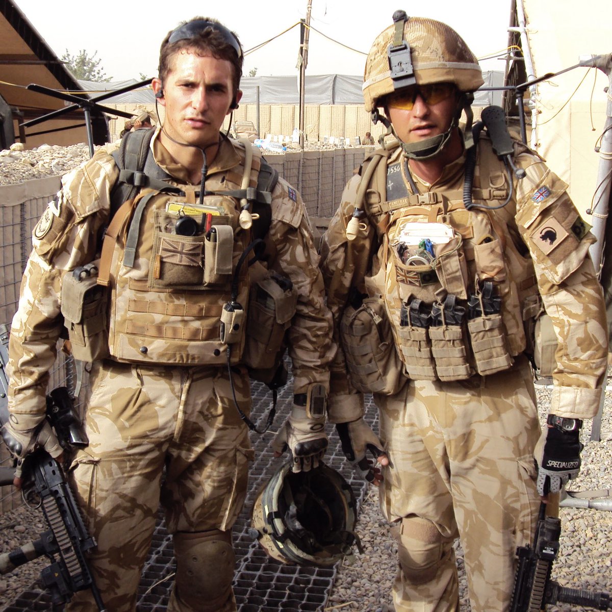 JohnnyMercerUK's tweet image. About now, 15 years ago this morning, Mark and I were crossing a road when we were opened up on with a machine gun at 80m. He died. I survived.

As the years pass, in a country that longs to sink into amnesia, his sacrifice actually grows. Children, family, love.  #neverforget