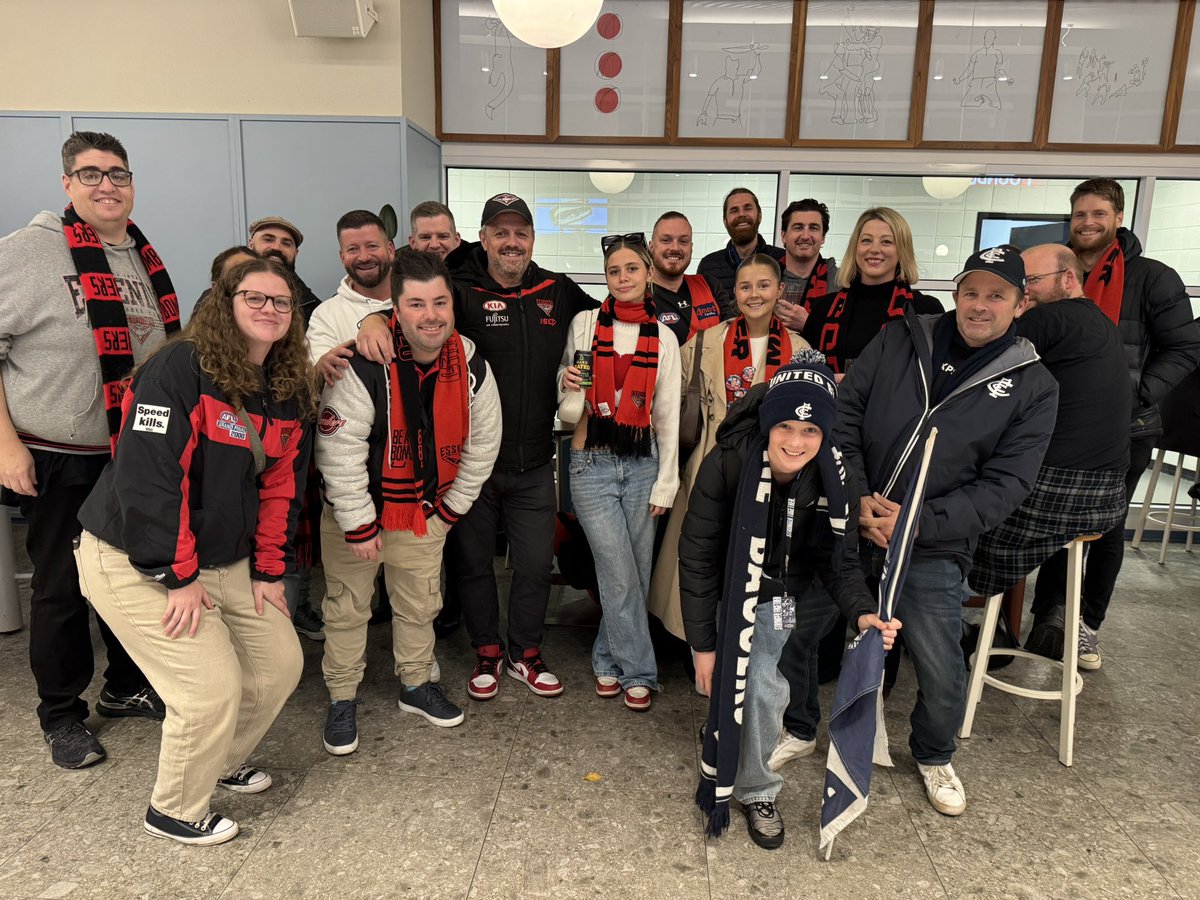 tazweare's tweet image. The best crew!! Plus my hubs and son 😂♥️🖤 @JamesLowrie24 @JonathanJWalsh @Kyptastic1 @CraiG_Mc @jjpage44 @WatsonsTroops13 @Robert_Tinney @GetSauced @MeggaDons @PatrickRyen @AndrewBoocock @Splendiferoo90
