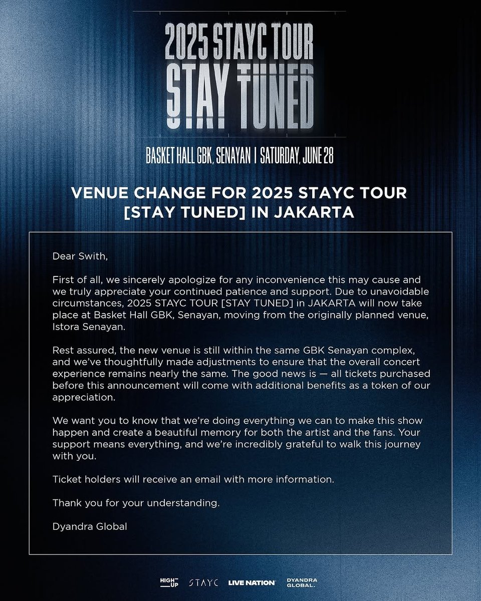 fleurswith's tweet photo. konser stayc di jakarta pindah venue dari istora senayan ke basket hall gbk terus buat yg beli vip &amp; cat 1 sampai dengan cat 5 sebelum ini di announce dapet tambahan benefit (vip dapet grup photo) &amp; (cat 1 s.d cat 5 dapet soundcheck) 🤩 https://t.co/S5Ddy9tQHb