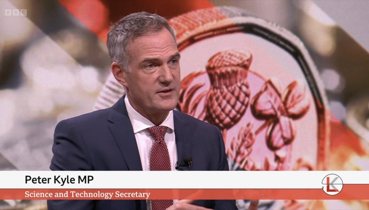 DarrenBar88's tweet photo. Labour's Peter Kyle talks about the need to get people with health problems back into work.

But no mention of those (like me) who would love to work but are too ill to do so.

The support we need is treatment, not cuts to our benefits.

#LongCovid 
#FundTheResearch
#BBCLauraK https://t.co/i4vUdsyxTi
