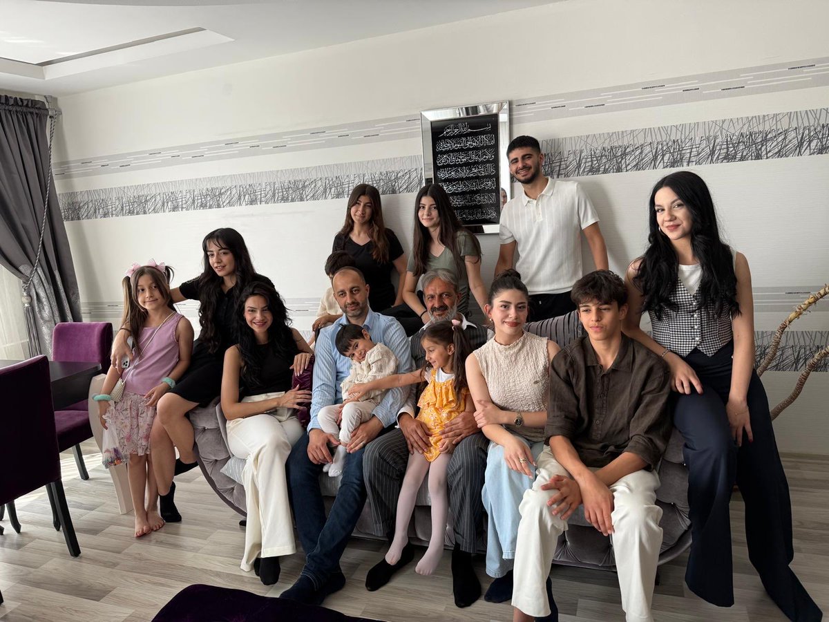 Bugün günlerden yeğenler ile kahvaltı…❤️🌸