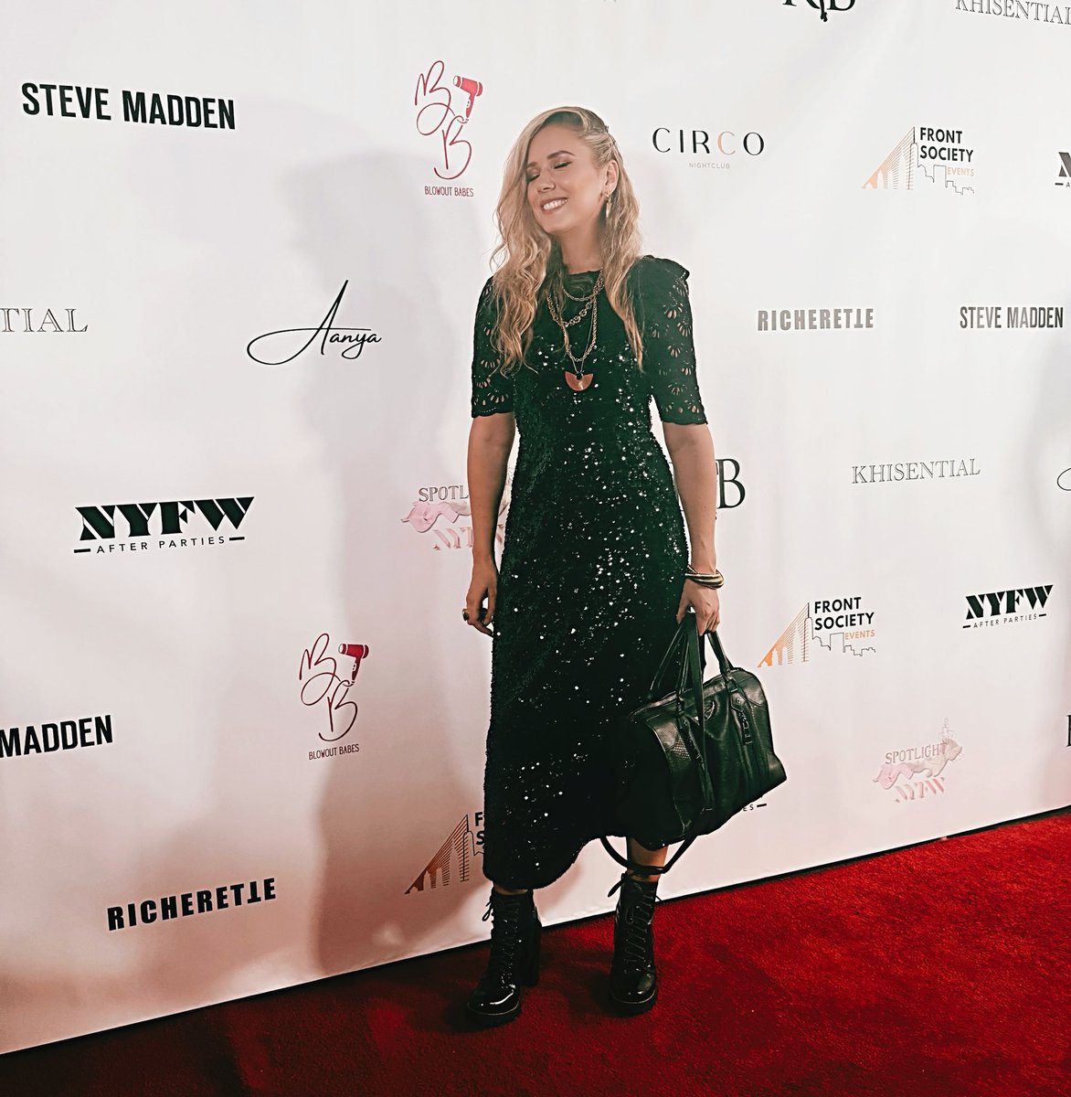 Jenny JAM aka Jennifer Moxham (@iamjennyjam) on Twitter photo Thanks for styling me @consignmentbrooklyn for #newyorkfashionweek #nyfw #ss25 for Richie Rich’s show 👠
<a href="/TheWarholMuseum/">The Andy Warhol Museum</a> Thanks for styling me @consignmentbrooklyn for #newyorkfashionweek #nyfw #ss25 for Richie Rich’s show 👠
<a href="/TheWarholMuseum/">The Andy Warhol Museum</a>