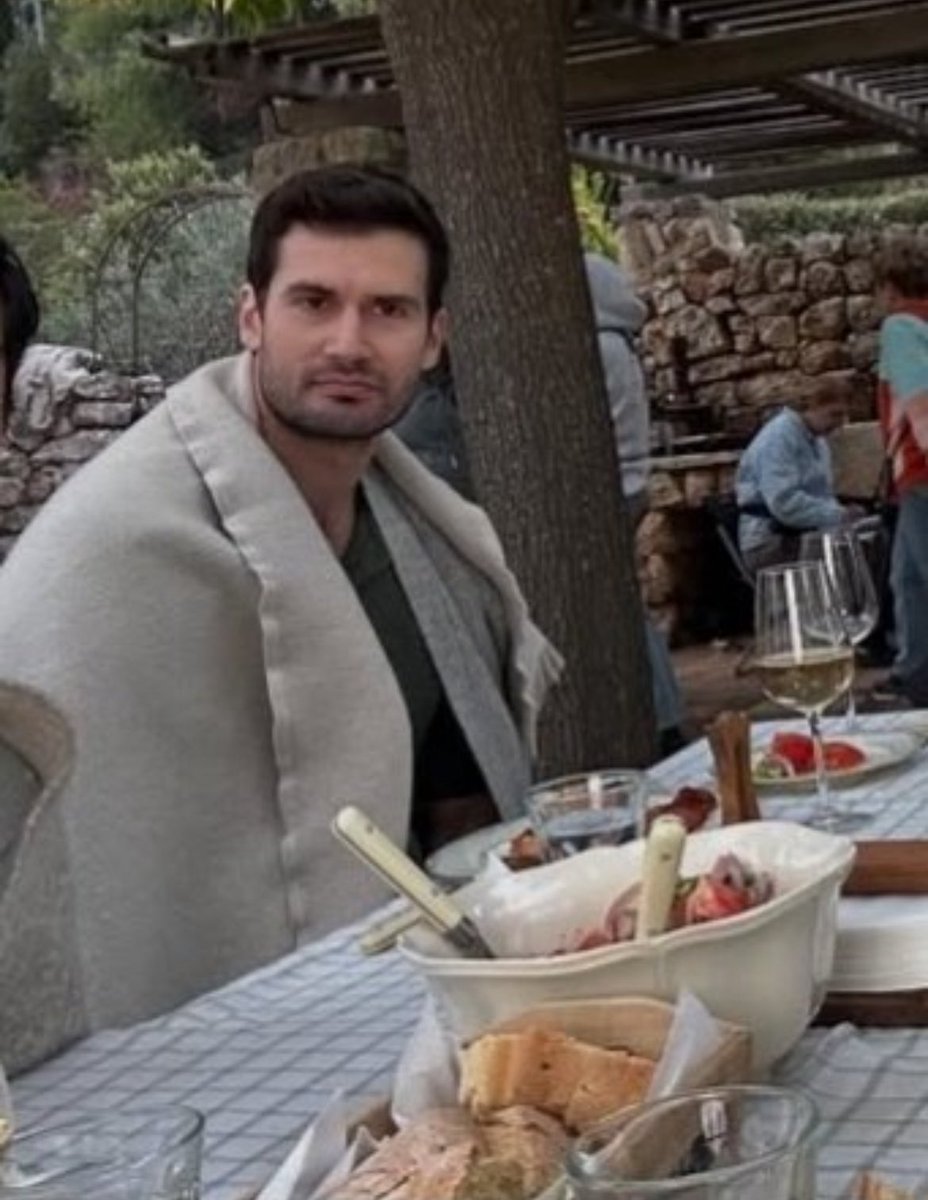 Δε βρήκα καπεν,βρήκα κουβέρτεν
(Καυσωνααας και σημερα)