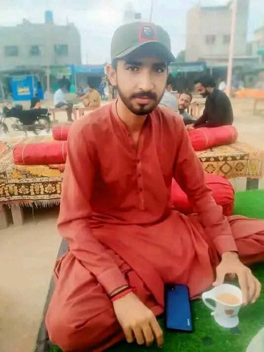 26 جنوري تي شهدادڪوٽ وچ شهر مان کنڀي گم ڪيل قومي ڪارڪنن  عاشق مگسي طالب لغاري جيڪي مسلسل 4  مهينا گذري ويا هن جن جو ڪو به ڏس پتو ناهي