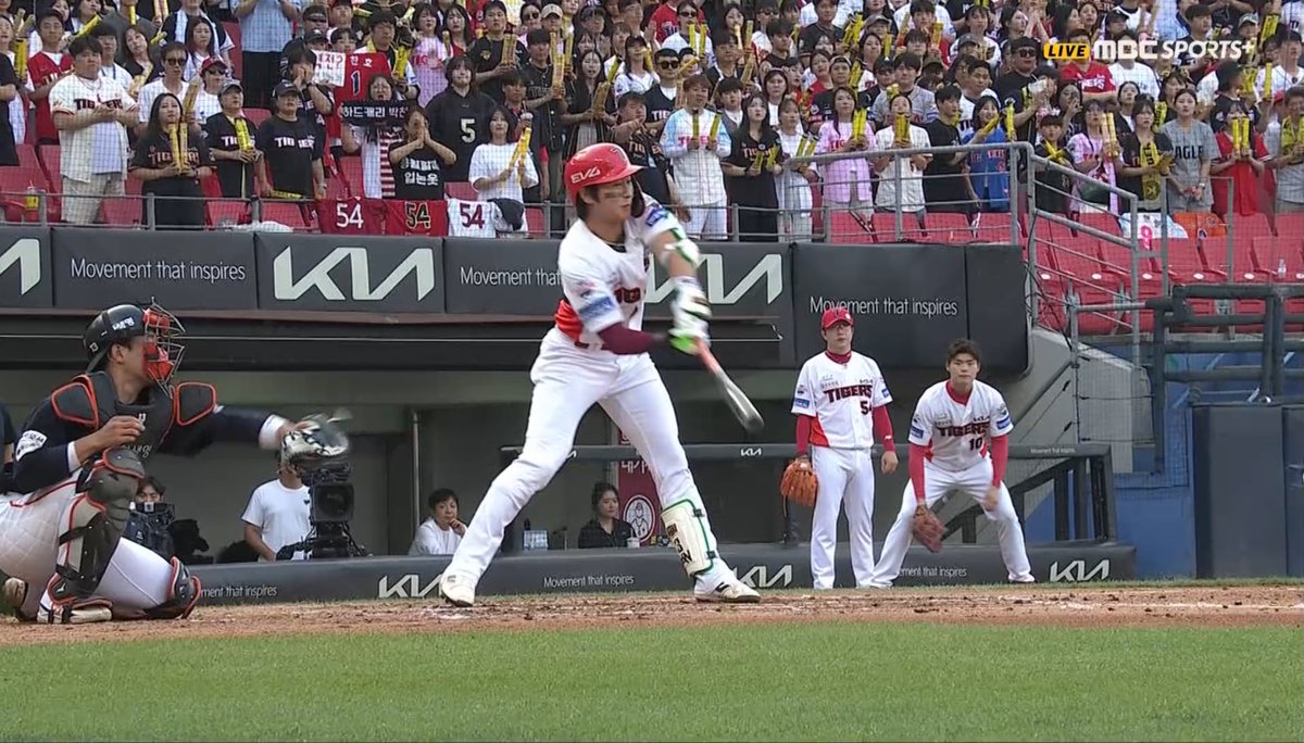 해설도 배트가 돌았다는데 심판은 아니라네요ㅜ