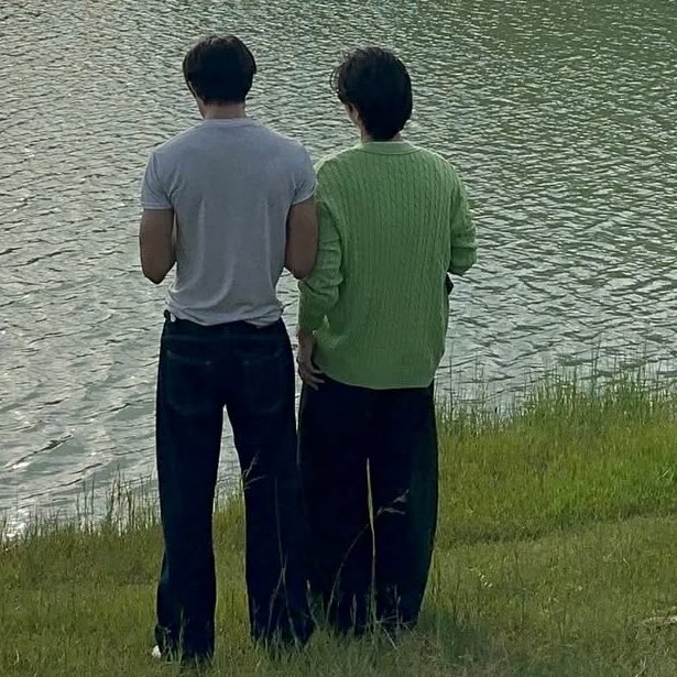 are they dating? 

no, they married 

#EarthMix; #เอิร์ทมิกซ์