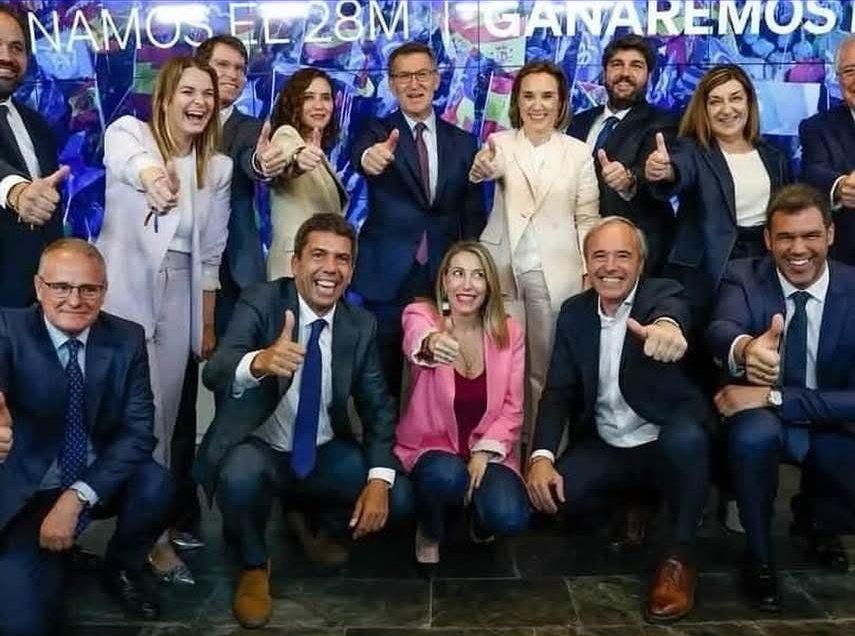 JonayRLpez's tweet photo. @La_SER Llega la mafia a intentar reventar la democracia #MafiaODemocracia huele a pinchazo en 3..2..1.. https://t.co/sbf7TbdZsC