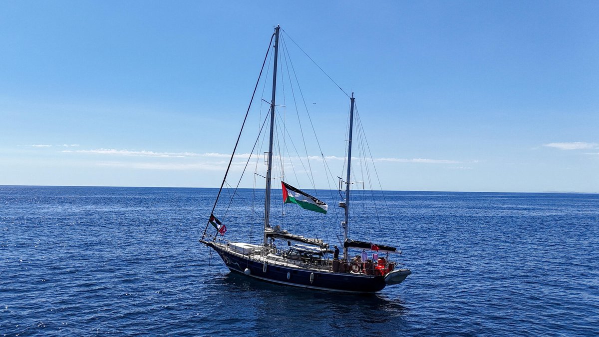Rima Hassan, Greta Thunberg et leurs compagnons sont à 24 heures de Gaza.

Sous les yeux du monde entier, la Freedom Flotilla est l'honneur de l'humanité.

#GazaFreedomFlotilla