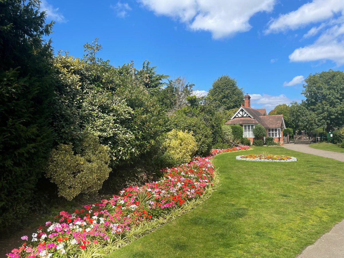 🌳 Love your local park? We want to hear from you! 

💬 Help shape the future of Merton’s parks by filling out our survey or pop by at one of our events:

📍Sherwood Rec - 11 June, 3-5pm
📍Haydons Road Rec  - 15 June,  12-2pm 

📝 Take the survey now: orlo.uk/IxINV