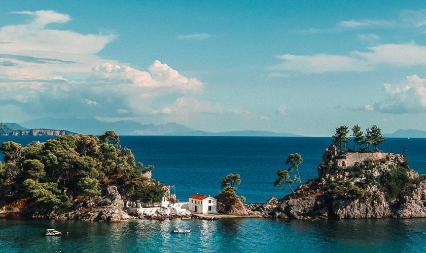 Comme une folle envie de prendre ma pile de bouquins à lire, un maillot (?), de débrancher mon smartphone, et de disparaître quelque temps dans un coin du paradis.